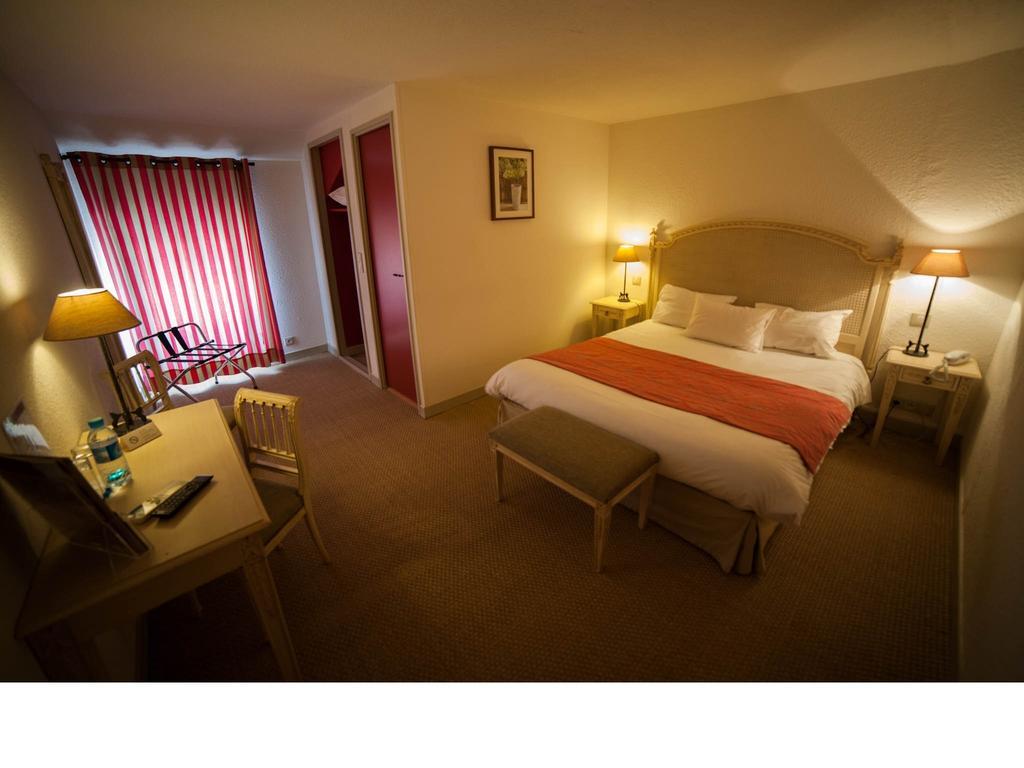 Le Clos Saint Martin Hotel Sancerre Room photo
